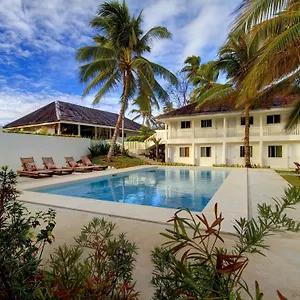 https://momo-beach-house.hotelspanglao.com