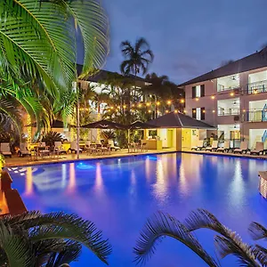 https://central-plaza-port-douglas.queenslandhotels.net